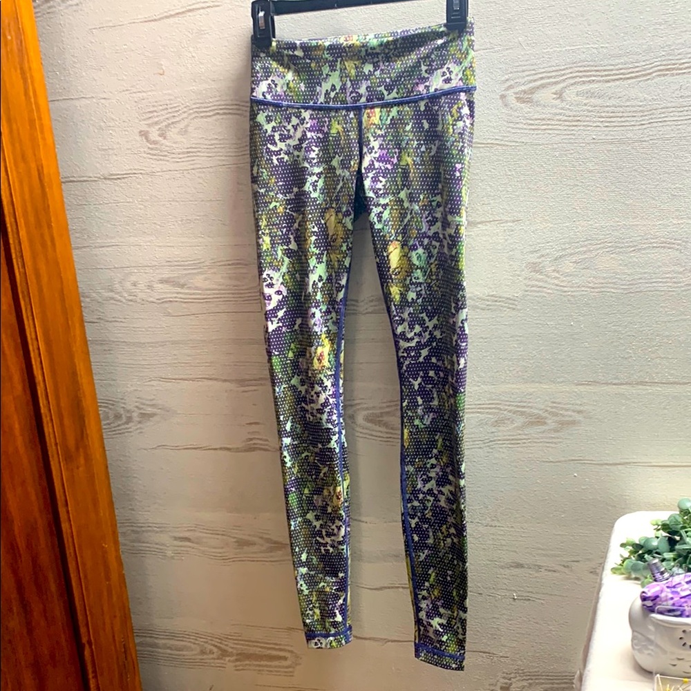 Lululemon Wunder Under green purple legging workout stretch pants size 4 small.